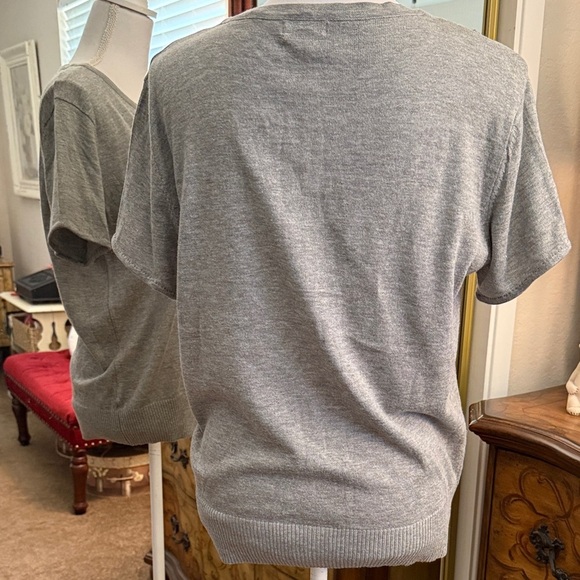 Debut Heather Gray Short Sleeve Button-Down Top - Picture 4 of 11